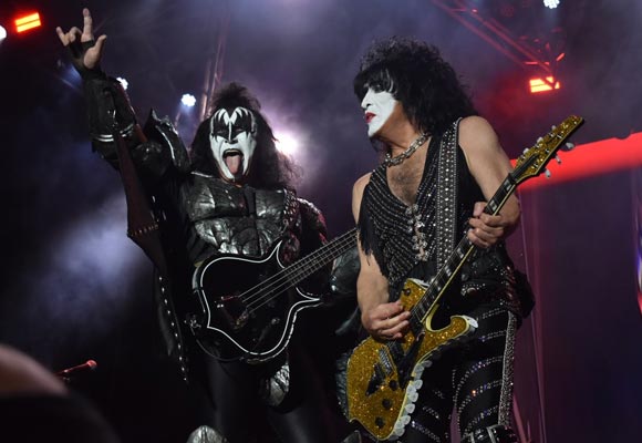 KISS